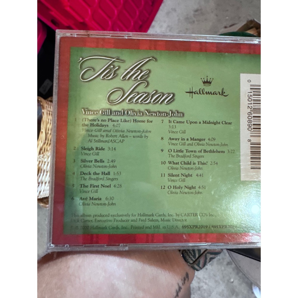 Hallmark Tis the Season Christmas CD Vince Gill Olivia Newton-John 2000 Holiday